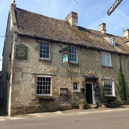 The Royal Oak Burford Bed & Breakfast Exterior foto